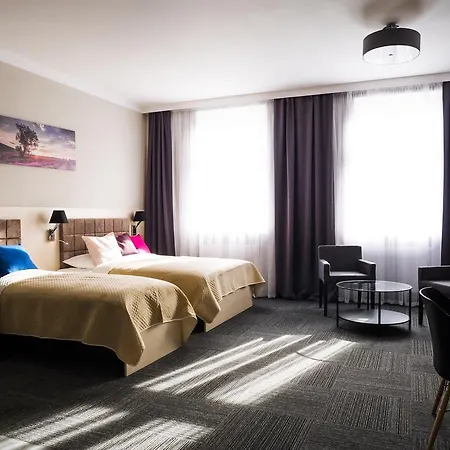 Centrum Gliwicka 18 3* بيتوم